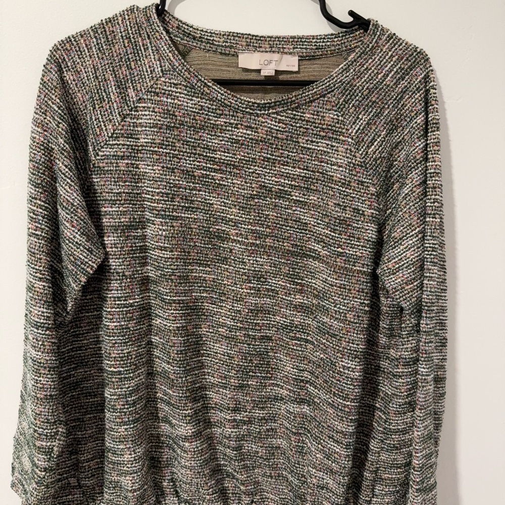LOFT Textured Knit Sweater in Gray and Pink